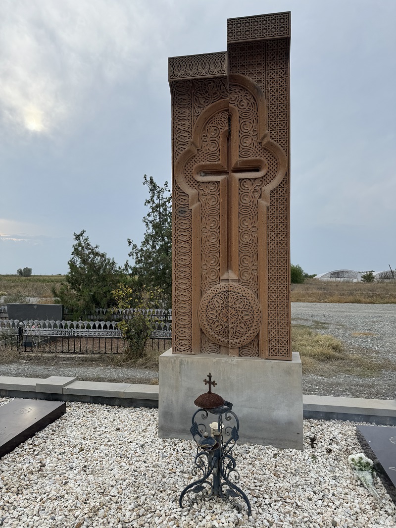 Надгробный памятник